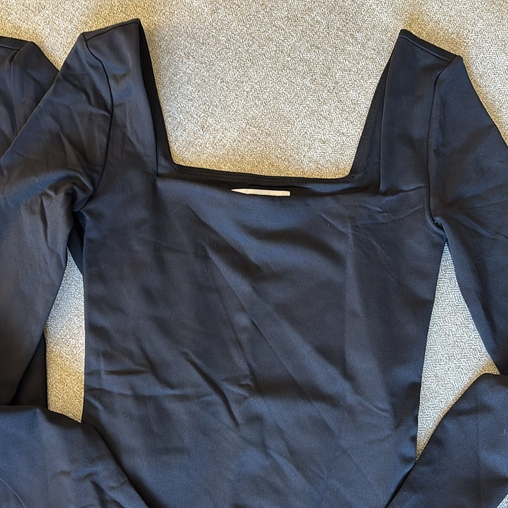 2 Aritzia NEW Babaton Original Contour Black Square Neck Long Sleeve Bodysuits - Picture 5 of 6